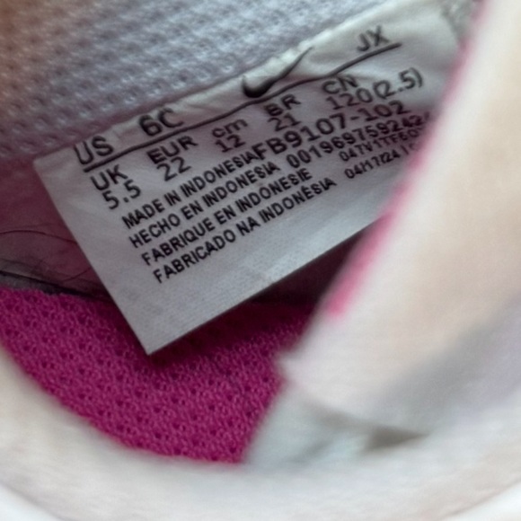 Nike Dunks Toddler Pink and White - Picture 3 of 5